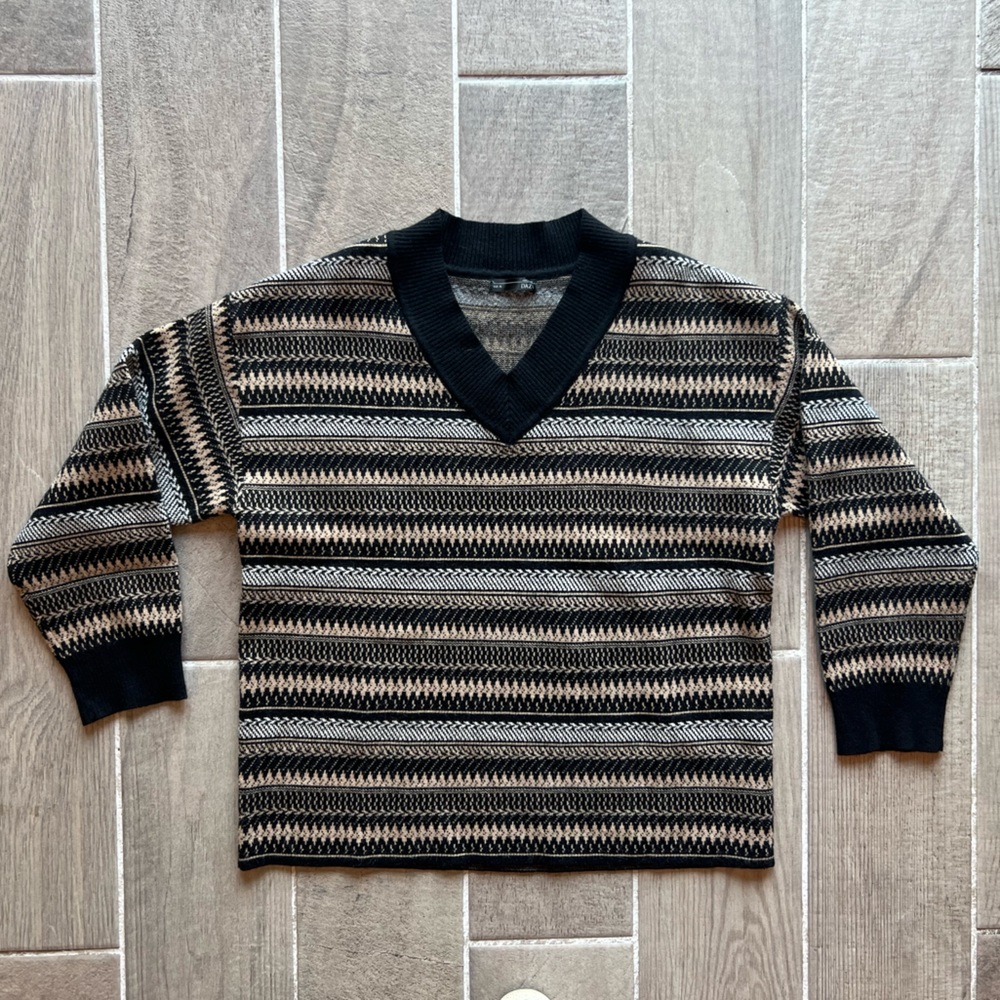 DAZY sweater, size XL.